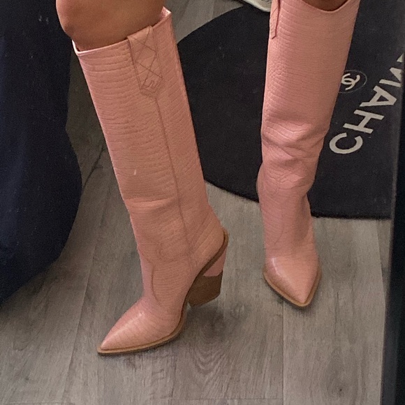 fendi pink boots